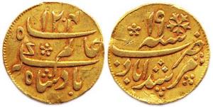 Gold, ¼ Mohur, Murshidabad Mint, in the name of Shah Alam II, AH 1204/19. Small cut mark o