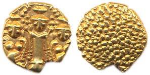 Gold, 3-Svami Pagoda, 3.4 g, three deities representing Tirupati Balaji with two of his wi