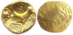 Chalukyas3/8, Gold, 3.69 g, Pagoda, Punch-marked type, four-symbols type with two symbols 