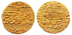 Akbar, Gold, 10.96 g, Mohur, Ahmedabad Mint, AH 982 on obv, Kalima type, square-area type.