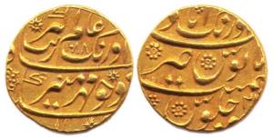 Aurangzeb (AD 1658-1707), Gold, 10.97 g, Mohur, Aurangabad Mint, mint name at top on rev, 