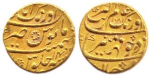 Aurangzeb (AD 1658-1707), Gold, 10.97 g, Mohur, Aurangabad Mint, mint name at top on rev, 