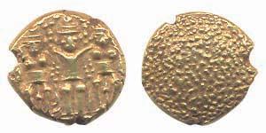 Three-Svami Pagoda, Gold, three figures standing on front on obv; granulation on rev. Abou