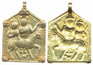 Tribal Pendent, Gold, 4.84 g, early 20th century, a couple standing behind a horse, repous
