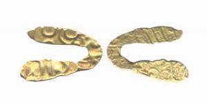 Later Chalukyas of Satara, Gold, 0.48 g, U-shaped Fanam, Valve Hoard type, legend on obv, 