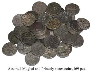 Assorted Mughal and Princely states coins, Silver (169), Rupees, total weight 1,916 g. Fin