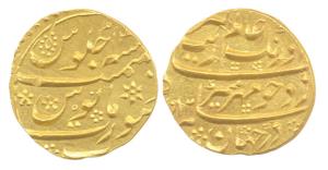 Aurangzeb, Gold, Mohur, Surat Mint, AH 1082/14. Nice broad flan, Extremely Fine.
