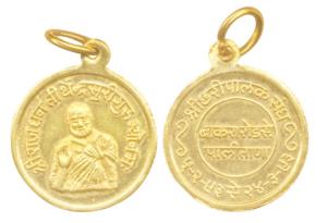 Jain Medallion, Gold, 5.21 g, bust of Shri Rajdhan Tirthendra Suriji on obv; details of th