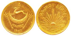 Dharmendrasinghji, Gold, 7.97 g, Mohur, crest of the State on obv,RAJKOT STATE above a ris