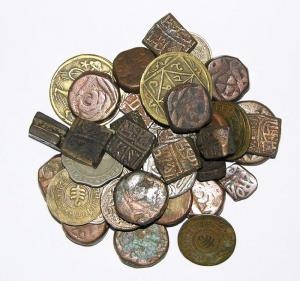 Native State copper coins and temple tokens, lot of 42 pcs. Fine. (42)