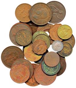 Assorted lot of 32 pcs, world copper coins, including Great Britain and East Africa. Fine 