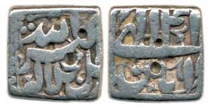 Akbar, Silver, ½ Rupee, mint-less type, Allahu Akbar type, Ilahi 41, Aban Month (KM 63.1).