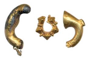Ancient Gold Jewellery, (c. 100 AD), Gujarat area,7.08 g, first a small earring with a pyr