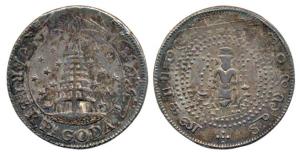 Silver 10.52g ¼ Pagoda, 1st Issue, 1807, no date, pillars of the 4 Reas under type visible