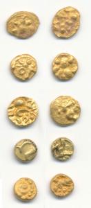 Assorted lot of South India Gold Fanams (5), including Rashtrkutas, Gold, 0.10 g, ¼ Fanam,
