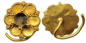 Ancient Jewellery, 2.09g, a small nose rings or an ear ornament, with space for fitting a 