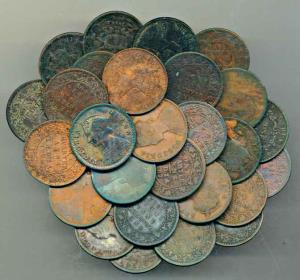 EIC, Victoria Queen / Empress, Copper ¼ Anna (27), 23 different dates. Very Good to Very F