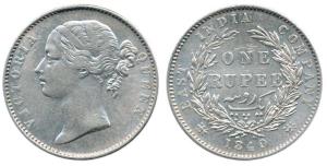 Victoria Queen, Silver Rupee, 1840, Madras Mint, divided legend, WWS raised, 28 Berries. A