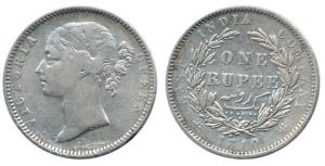 Victoria Queen, Silver Rupee, 1840, divided legend, dot after 'B', 28 Berries. Fine+, Scar