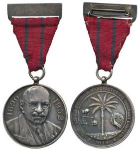 The Bombay Dyeing and Manufacturing Company Limited, Silver Medal, 1952. With suspension r