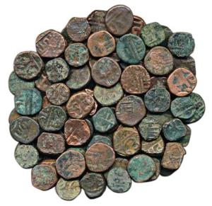 Chhatrapati Shivaji Maharaj, Copper, Shivaraee Paisa (100), chhatra/ pati on obv. and shri