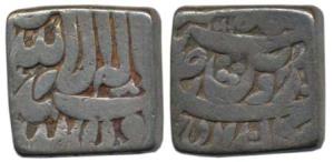 Akbar, Silver Square Rupee, 10.6g, Bangla Mint, Kabe Roshan couplet, AH 1011. Fine