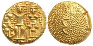 Gold 3 Swami Pagoda, Lord Balaji standing with his wives, Bhudevi and Shridevi on either s