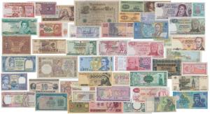 Collection of 331 notes of 228 different countries and islands it also includes erstwhile 