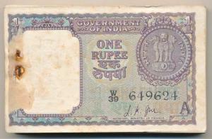 Rupee 1 Bundle, 1963, signed L. K. Jha, (J&R 1.5.1). The notes in the bundle are not in or