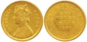 Victoria Queen, Gold Mohur, 1862, a tiny V in relief on the ornament in the outer circle, 