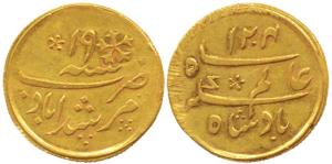 Calcutta Mint, Gold Heavy ¼ Mohur, 3.26g, in the name of Shah Alam II, struck at the Calcu