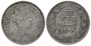 Sayaji Rao III, Silver Rupee, 11.3g, Small flan, VS 1951 (KM 36a). About Extremely Fine, R