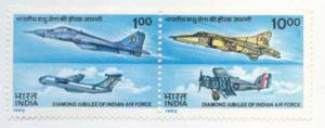 1992, Diamond Jubilee of Indian Air Force, Phila# 1351, Se-tenant pair. Fine, Scarce.