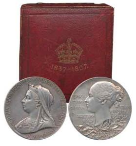 Victoria’s Diamond Jubilee Medal, Silver, 1837-1887, 84.32g, matured bust of the Queen to 