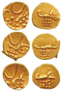 Veera Raya, Coorg, Gold Fanam (3), obv. stylized lion standing right with crescent above; 