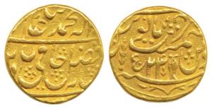 Najibabad Mint, Gold Mohur, 10.66g, in the name of Shah Alam II, RY 24, vertical fish as m