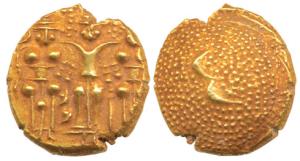 Gold 3 Swami Pagoda, 3.40g, Lord Balaji standing with his wives, Bhudevi and Shridevi on e