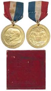 Edward VII Coronation Medal, gold gilt, obv. conjoined bust of Edward VII and Queen Alexan