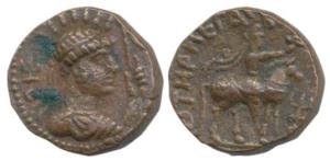 Kushanas, Soter Megas, Copper Drachm, 8.44g, bust of the Kushan ruler to right wielding a 