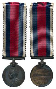 Indian Police Medal, George V, Bronze, Miniature of the above lot, Indian Police enclosed 