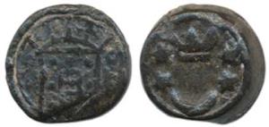 Cochin issue, Lead Bazaruco, 2.32g, crowned arms on obv., crown with two stars on either s