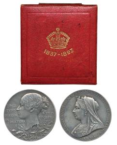 Victoria’s Diamond Jubilee Medal, Silver, 1837-1887, 84.32g, matured bust of the Queen to 