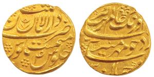 Aurangzeb, Gold Mohur, 10.91g, Dar-ul-Aman Multan Mint, RY 4, a five bud flower arrangemen