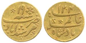 Murshidabad Mint, Gold ¼ Mohur, 3.03g, in the name of Shah Alam II, struck at the Calcutta