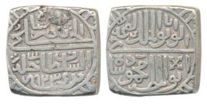 Mahmud Shah II, Silver Square Tanka, 10.65g, AH 923, Al Wathiq al Samad legend (G&G M159).