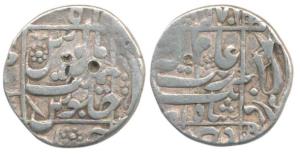 Aurangzeb, Silver Rupee, 11.36g, Junagarh Mint, AH 1082, square area type. (KM 301.2). Ver