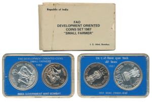1987, Uncirculated Set, F.A.O. Small Farmers, set of 2, Rupees 20 and 100. In near immacul