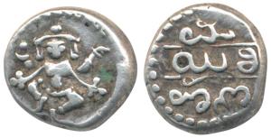British Protectorate issue, Silver 2/3 Pavali, 1.8g, dancing ’Chamundi’ (actually Balkrish