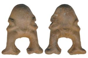’Triratna’ symbol bead in Terracotta from Ujjain area (c. 250-100 BC), 1.68g, 2.4cms, Bead