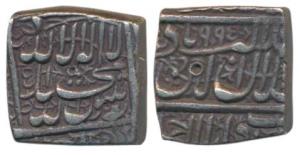 Akbar, Silver Square Rupee, 11.41g, Ahmedabad Mint, Kalima type, AH 995 (KM 82.1). About E